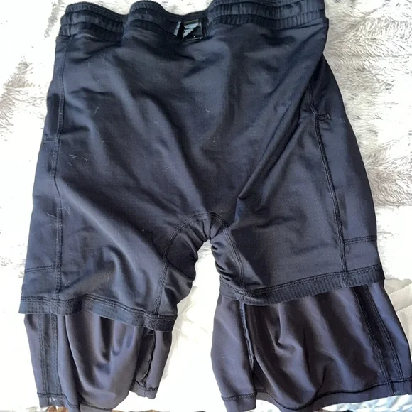 Lululemon Pace Breaker Lined Short 9" Medium (EUC) - Picture 9 of 16